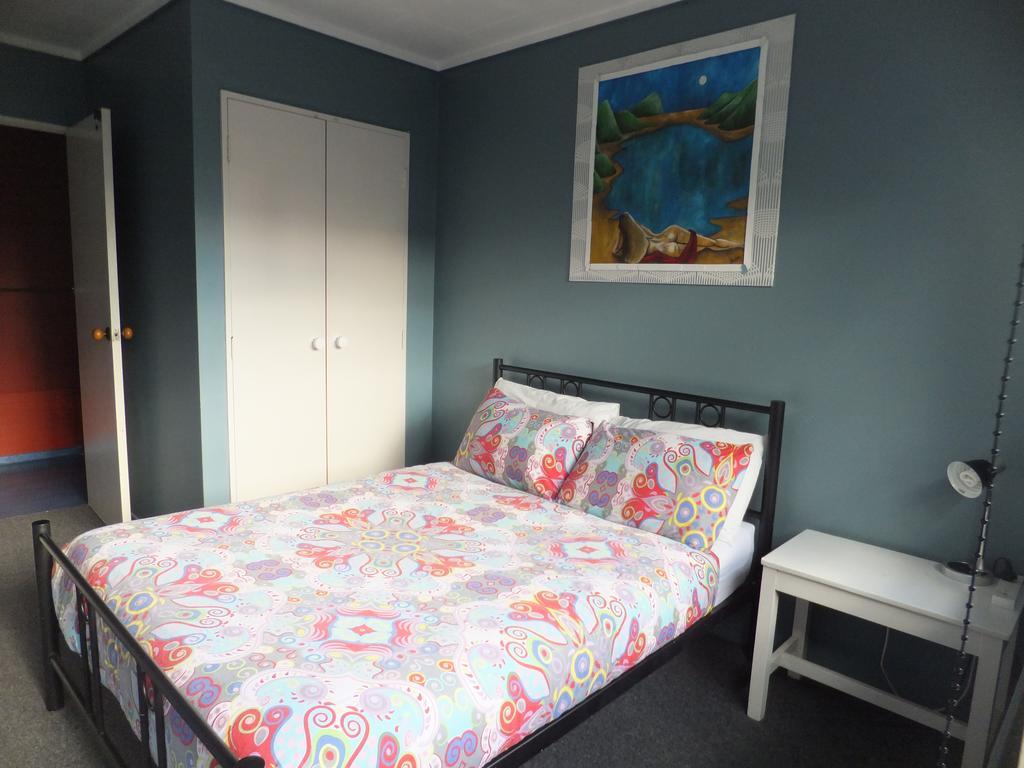 רוטורואה Crash Palace Backpackers חדר תמונה